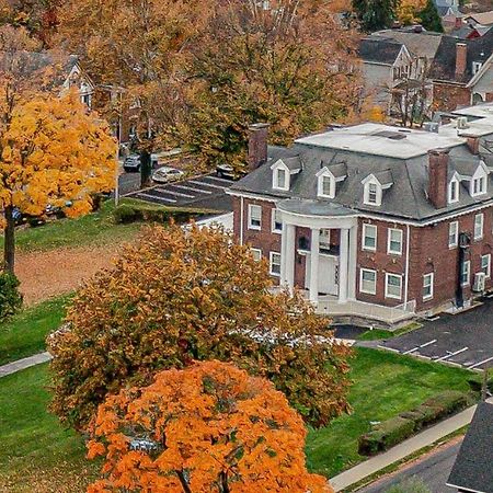 Hotel The Grandeur Estate Greensburg Exterior foto